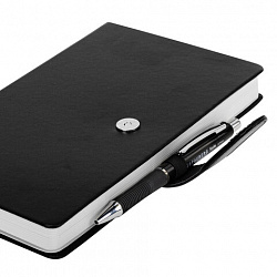 Скетчбук, белая бумага 140 г/м2 130х210 мм, 80 л., КОЖЗАМ, застежка, BRAUBERG ART CLASSIC, черный, 116461