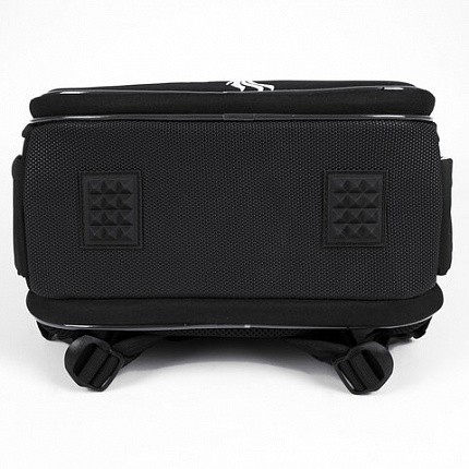 Ранец BRAUBERG QUADRO, 3 отделения, с брелком, "Tyrannosaur", СВЕТЯЩИЙСЯ, 37х28х18 см, 272021