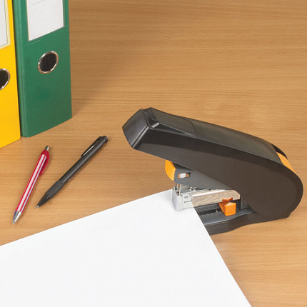 Степлер ЭНЕРГОСБЕРЕГАЮЩИЙ МОЩНЫЙ №24/6-23/13 BRAUBERG "Easy Press", до 100 листов, БЕЗ УСИЛИЙ, 224350