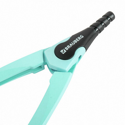 Готовальня BRAUBERG ULTRA, 4 предмета: циркуль 135 мм, запасной грифель, насадка, мятный цвет, 210824