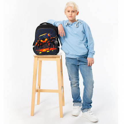 Ранец BRAUBERG QUADRO, 3 отделения, с брелком, Fire spider, 37х28х18 см, 273106