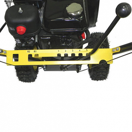 Снегоуборщик бензиновый Huter SGC 4100, 4,1 кВт, захват: ширина 56 см/высота 52 см, самоход, 70/7/1