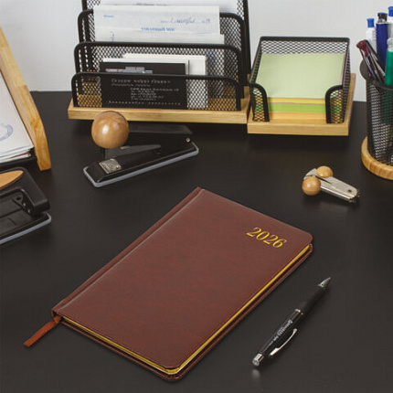 Еженедельник датированный 2026, А5, 145х215 мм, BRAUBERG "Iguana", под кожу, коричневый, 117169