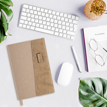 Ежедневник недатированный А5 145х215 мм, BRAUBERG "Stitch", под кожу, магнит, 160 л., бежевый, 116590