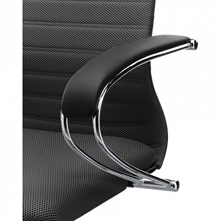 Кресло офисное МЕТТА "SU-B-10" хром, ткань-сетка, сиденье и спинка мягкие, черное