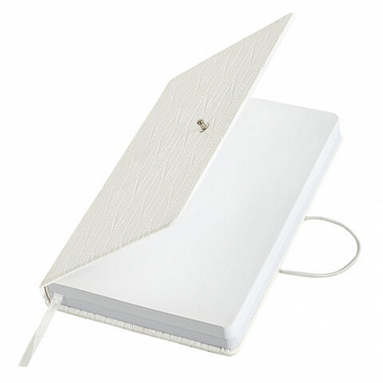 Ежедневник недатированный А5 138х213 мм, BRAUBERG "Braided", под кожу, гвоздик 160 л., белый, 116600