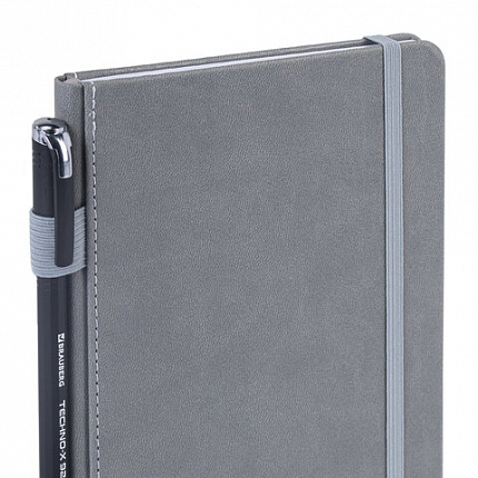 Блокнот А5 135x212мм BRAUBERG "Soft touch" под кожу, резинка, держатель, 80л клетка, серый, 117146