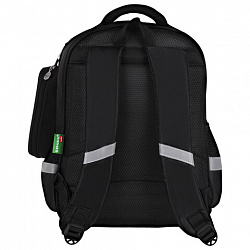 Рюкзак BRAUBERG KIDS MIND с пеналом в комплекте, 2 отделения, "Football", 40х28х18 см, 273178