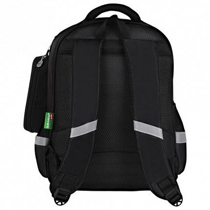 Рюкзак BRAUBERG KIDS MIND с пеналом в комплекте, 2 отделения, "Football", 40х28х18 см, 273178