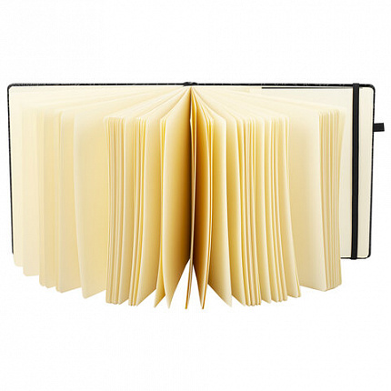 Скетчбук, слоновая кость 140 г/м2, 200х200 мм, 80 л., КОЖЗАМ, резинка, BRAUBERG ART CLASSIC, CROCO, черный, 116472