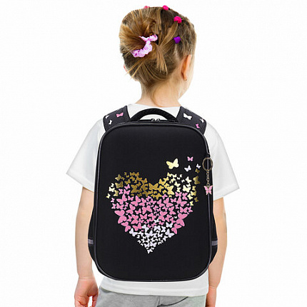 Ранец BRAUBERG LIGHT, 1 отделение, с брелком, "Shining heart", фольгированная печать, 36х26х13 см, 272029