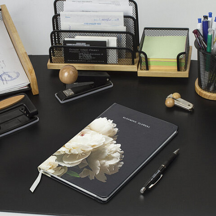 Блокнот А5 (143x210 мм), BRAUBERG VISTA "Bloom", под кожу, твердый, срез фольга, 80 л., 112071