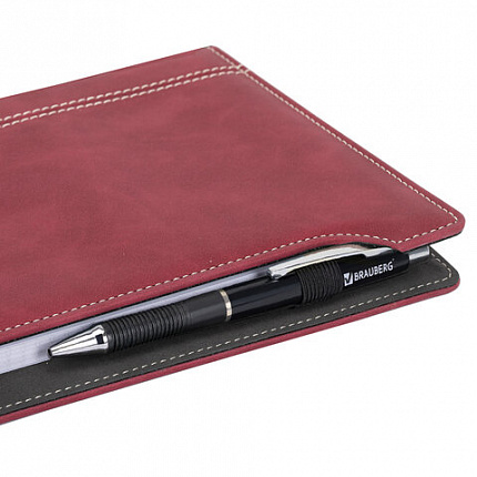 Блокнот А5 165x218 мм, BRAUBERG "Perfect", под кожу софт-тач, держатель для ручки, 80 листов, клетка, бордовый, 116616