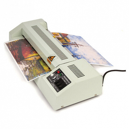 Ламинатор BRAUBERG FGK-230, формат А4, толщина пленки 1 сторона 60-250 мкм, скорость 51 см/мин., 531970