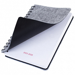 Ежедневник недатированный, А5, 135х210 мм, BRAUBERG "Felt", на гребне, войлок, застежка на кнопке, 160 л., серый, 117133