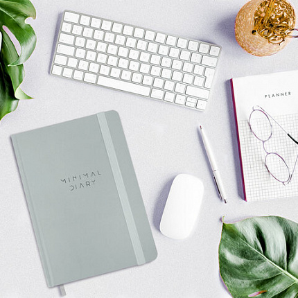 Ежедневник недатированный с резинкой А5 145х203 мм, BRAUBERG, твердый, 160 л, "Minimal", серый, 116302