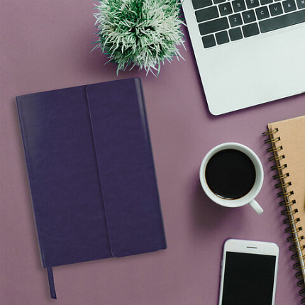 Ежедневник с магнитным клапаном недатированный, под кожу, А5, фиолетовый, BRAUBERG "Magnetic X", 113282