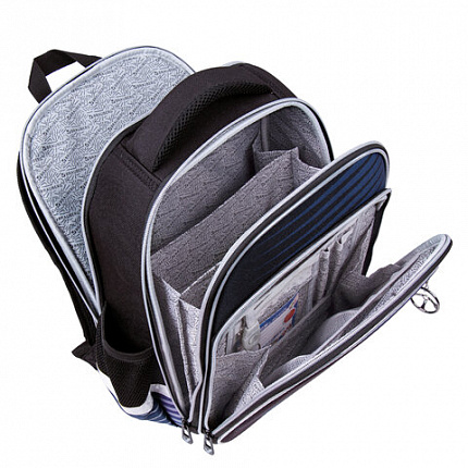 Ранец BRAUBERG QUADRO, 3 отделения, с брелоком, "Sport car", LED-ЛАМПОЧКИ, 37х28х18 см, 271359