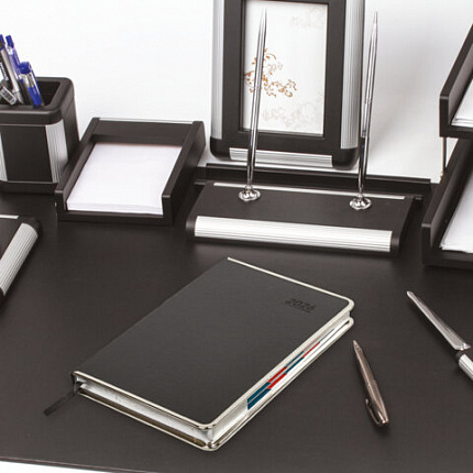 Ежедневник датированный 2026 А5 148х218 мм, GALANT "Infinity Silver", под кожу, серый, 117499