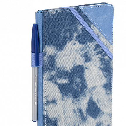 Блокнот А5 135x210мм BRAUBERG "Denim", ткань/экокожа, резинка, держатель, 80л клетка, голубой, 117138