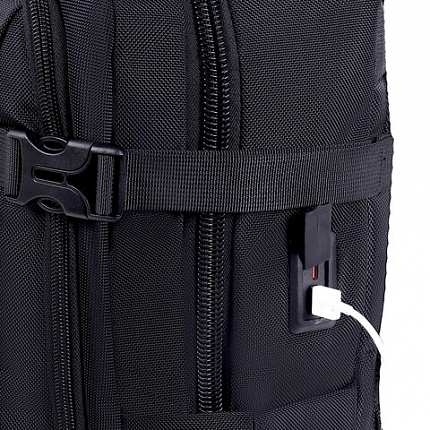 Рюкзак BRAUBERG FUNCTIONAL с отделением для ноутбука, 2 отделения, USB-порт, Solid, 46х31х15 см, 272575