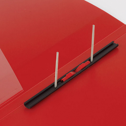 Папка с металлическим скоросшивателем и внутренним карманом BRAUBERG "Contract", красная, до 100 л., 0,7 мм, бизнес-класс, 221783