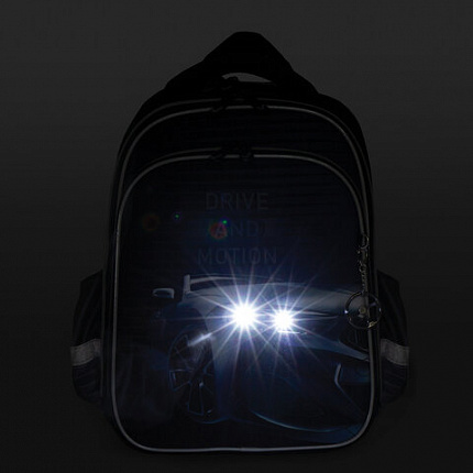 Ранец BRAUBERG QUADRO, 3 отделения, с брелоком, "Sport car", LED-ЛАМПОЧКИ, 37х28х18 см, 271359
