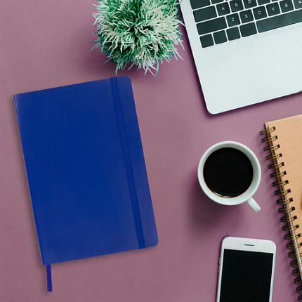 Блокнот А5 (148x218 мм), BRAUBERG "Metropolis Ultra", под кожу, 80 л., резинка, клетка, синий, 111017