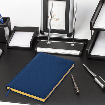 Ежедневник датированный 2026, БОЛЬШОЙ ФОРМАТ 210х297 мм, А4, BRAUBERG "Comodo", под кожу, синий, 117243