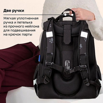 Ранец BRAUBERG LUMINOUS, 2 отделения, с брелоком, "Лапки", СВЕТЯЩИЙСЯ РИСУНОК, 38х29х16 см, 271366