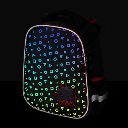 Ранец BRAUBERG LUMINOUS, 2 отделения, с брелоком, "Danger", СВЕТЯЩИЙСЯ РИСУНОК, 38х29х16 см, 272069