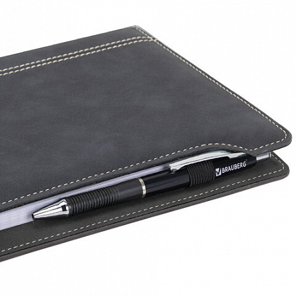 Блокнот А5 165x218 мм, BRAUBERG "Perfect", под кожу софт-тач, держатель для ручки, 80 листов, клетка, черный, 116614