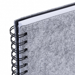 Ежедневник недатированный, А5, 135х210 мм, BRAUBERG "Felt", на гребне, войлок, застежка на кнопке, 160 л., серый, 117133