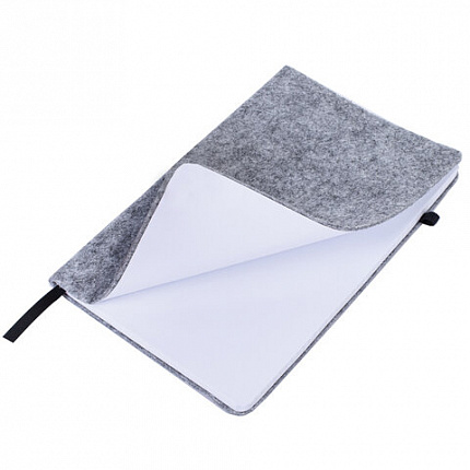 Блокнот А5 138x213мм BRAUBERG "Voylok" войлок, резинка, держатель, 80л клетка, серый, 117135