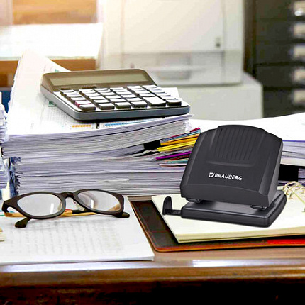 Дырокол BRAUBERG "SUPER", до 30 листов, черный, 272744
