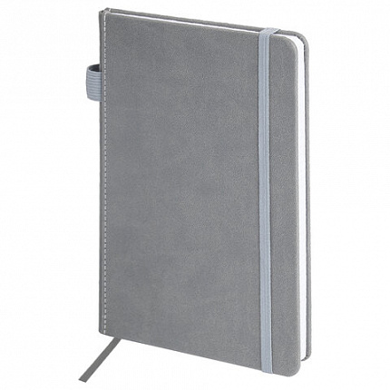 Блокнот А5 135x212мм BRAUBERG "Soft touch" под кожу, резинка, держатель, 80л клетка, серый, 117146