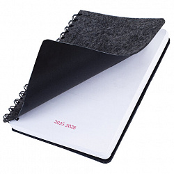 Ежедневник недатированный, А5, 135х210 мм, BRAUBERG "Felt", на гребне, войлок, застежка на кнопке, 160 л., черный, 117132